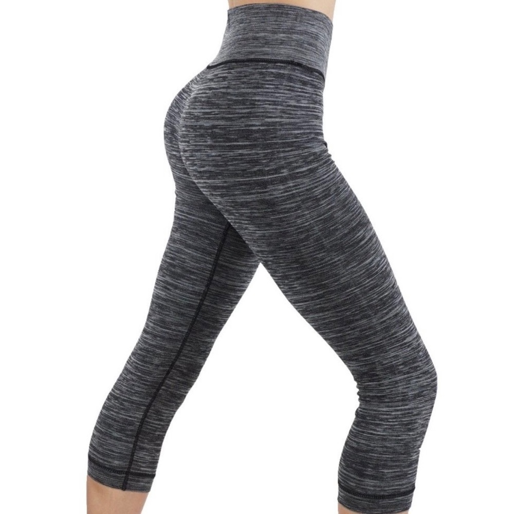 Shosho Sport Heather Grey Capri Leggings Moisture Wicking Size S/M